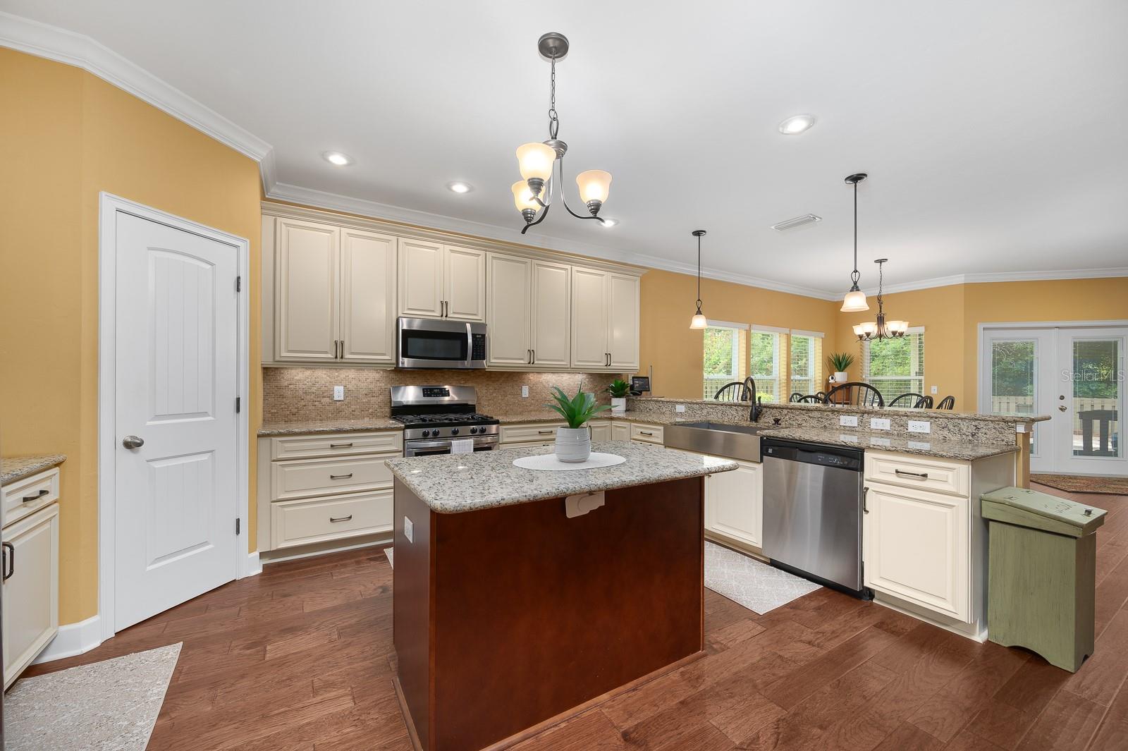 Image 9 of 44 For 7827 79th Drive