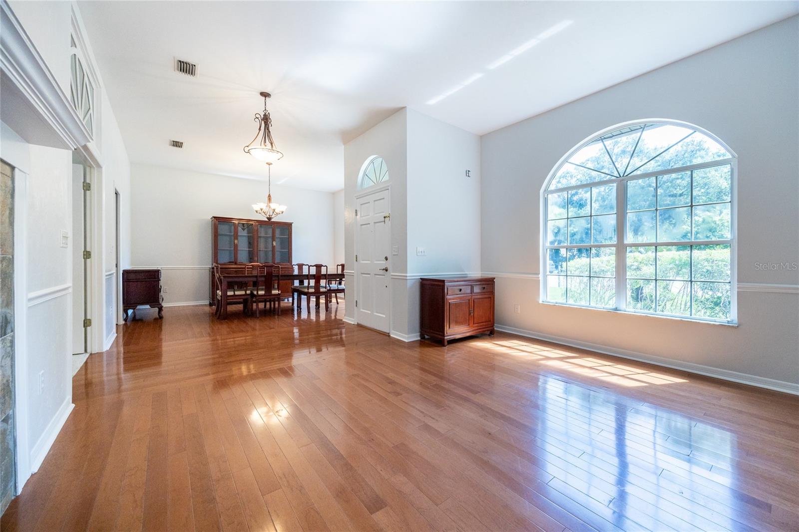 Image 4 of 73 For 2013 76th Terrace