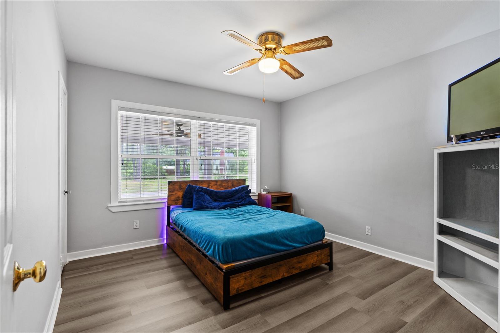 Image 21 of 36 For 24224 188th Avenue