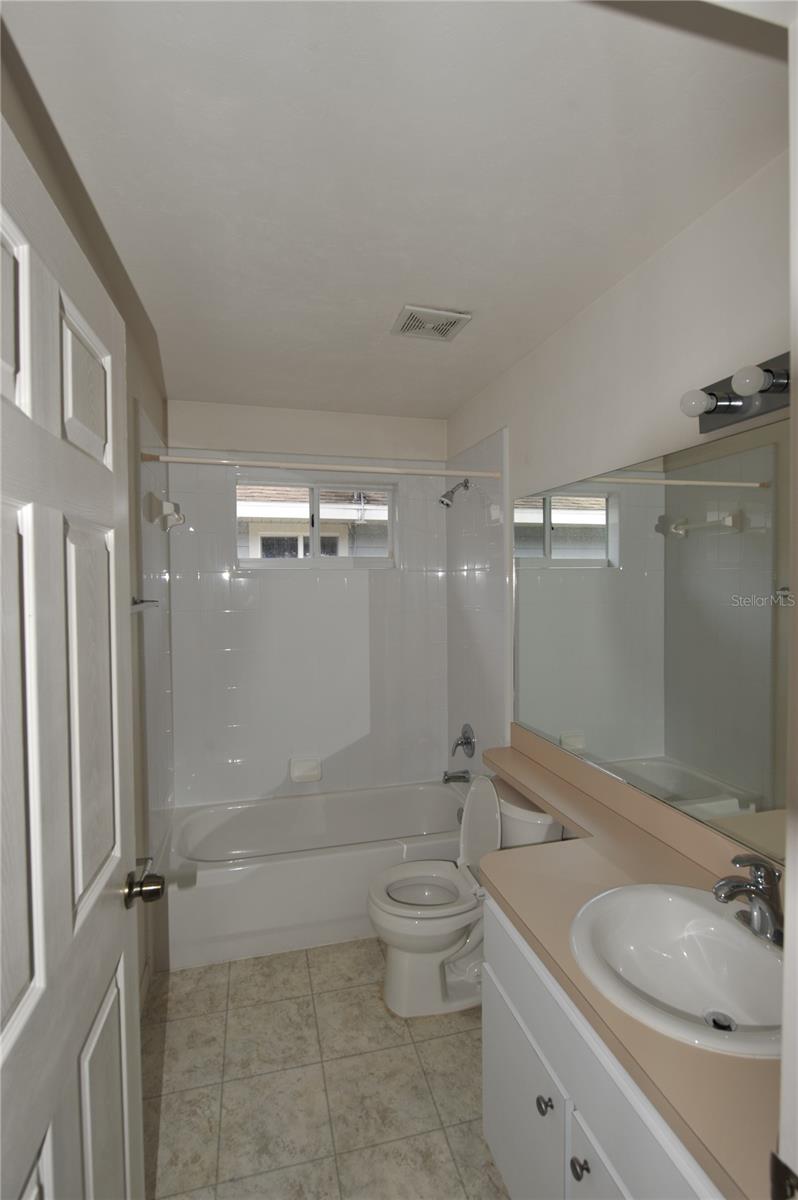 Image 16 of 51 For 4930 20 Drive