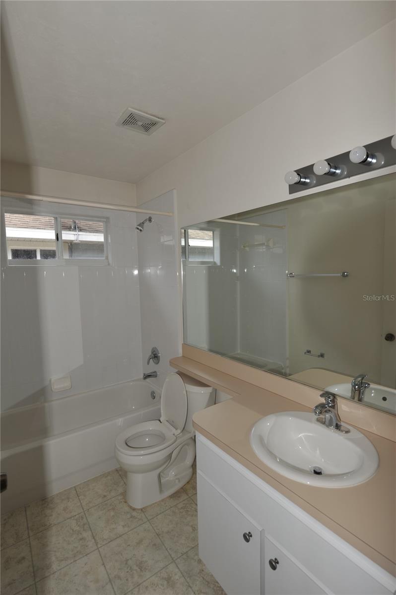 Image 17 of 51 For 4930 20 Drive