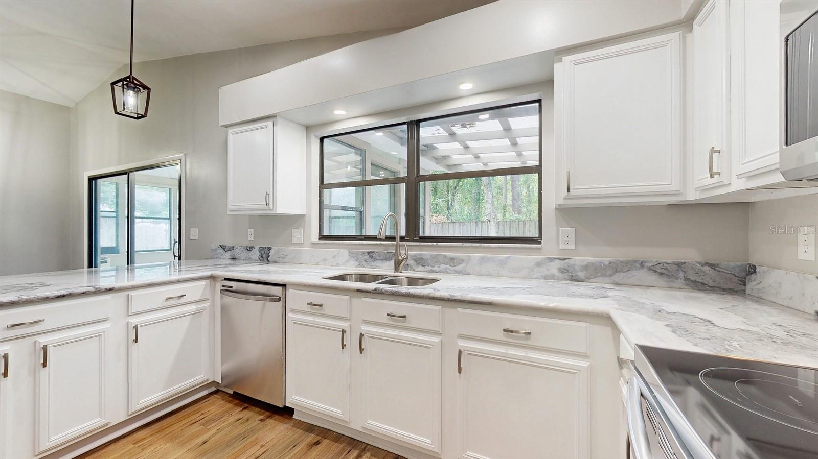 Image 11 of 34 For 7320 21st Way