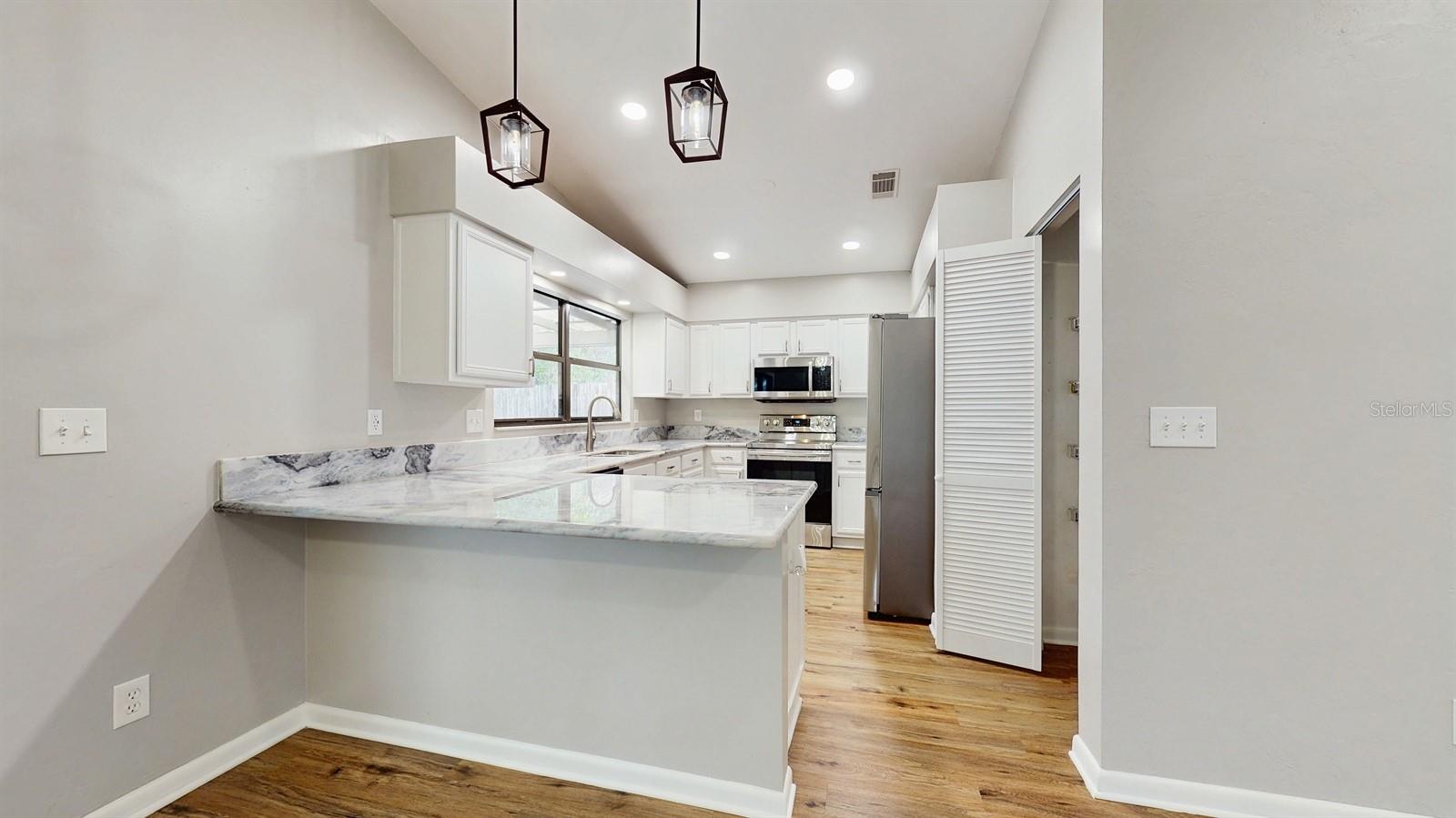 Image 9 of 34 For 7320 21st Way
