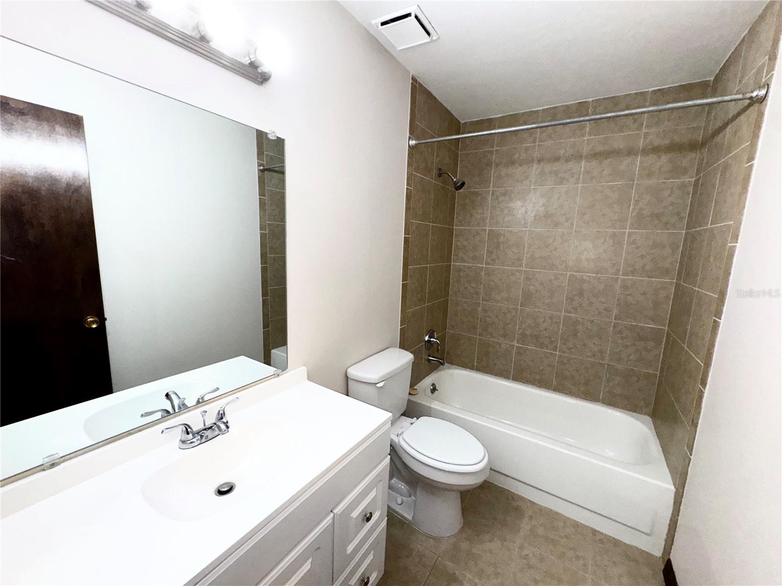 Image 14 of 21 For 4300 17th Terrace