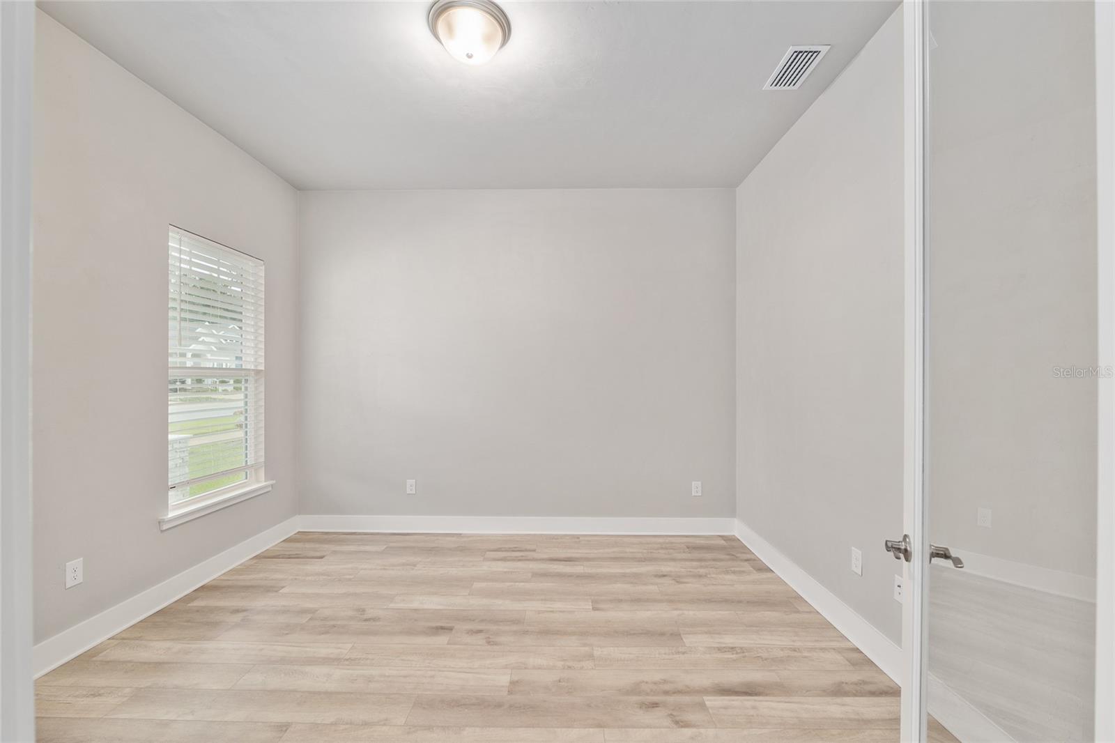 Image 7 of 82 For 1209 132nd Boulevard