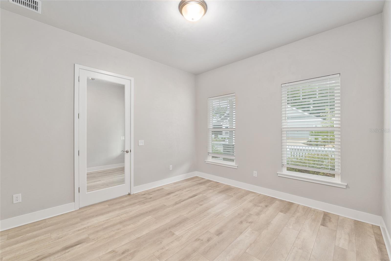 Image 8 of 82 For 1209 132nd Boulevard