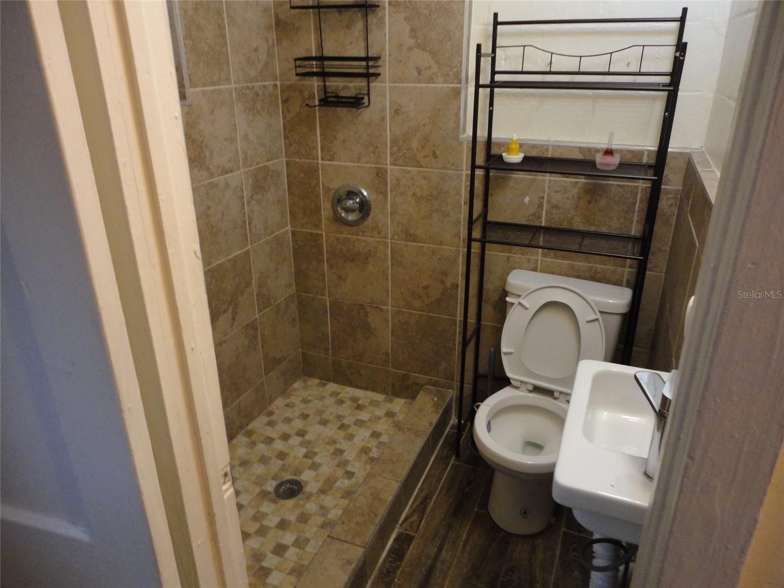 Image 7 of 9 For 1315 3rd Avenue