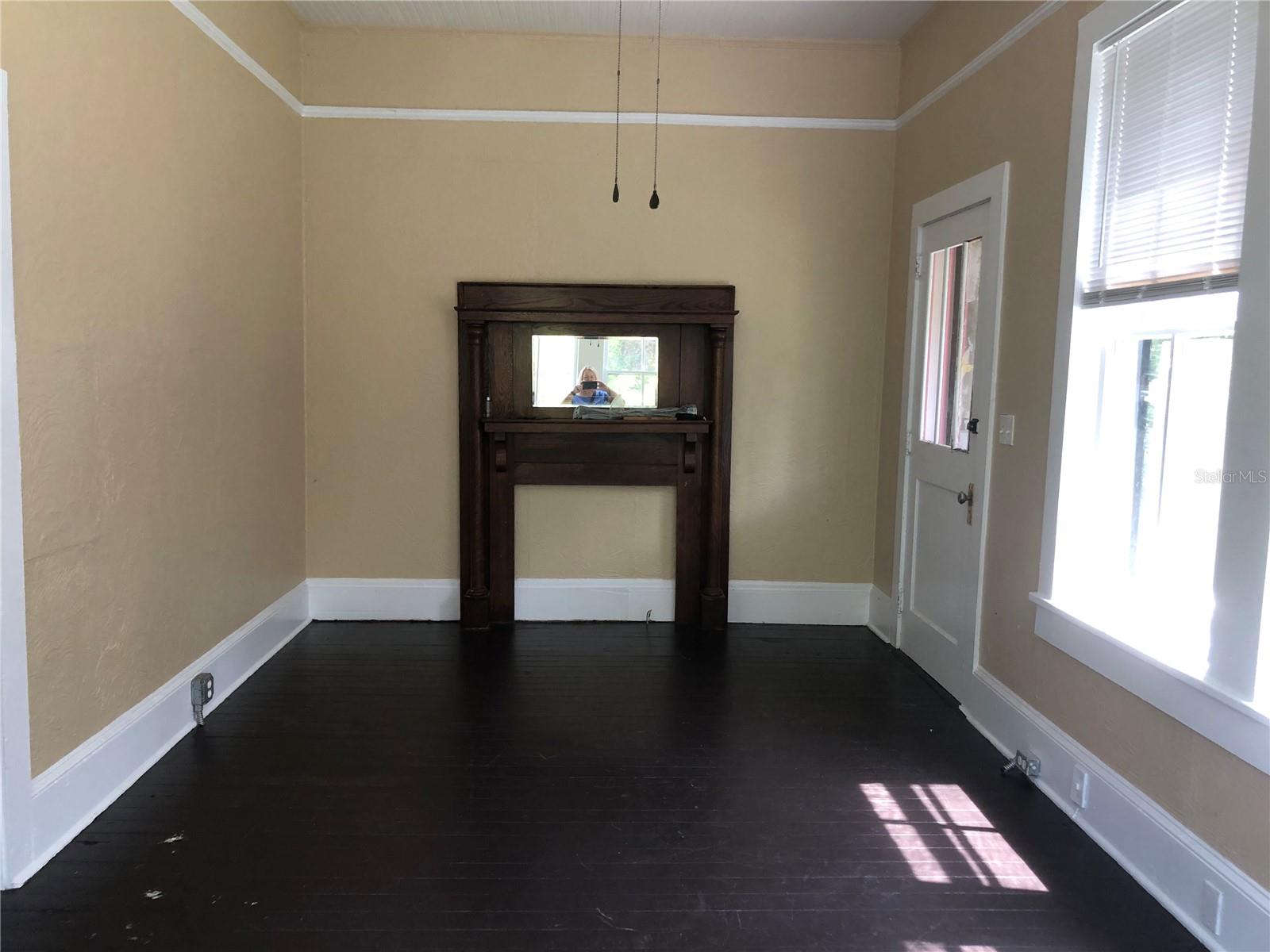 Image 10 of 23 For 25422 Pine Street
