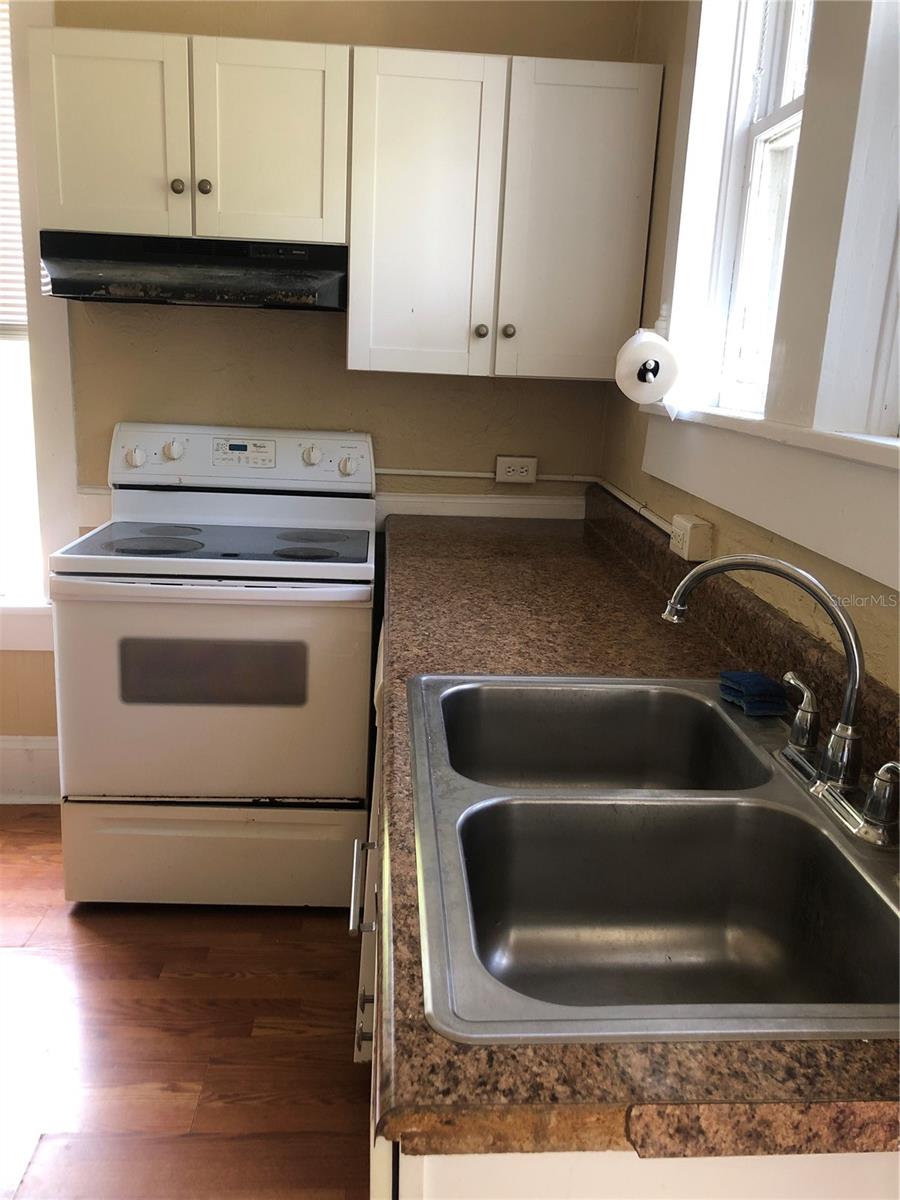 Image 12 of 23 For 25422 Pine Street
