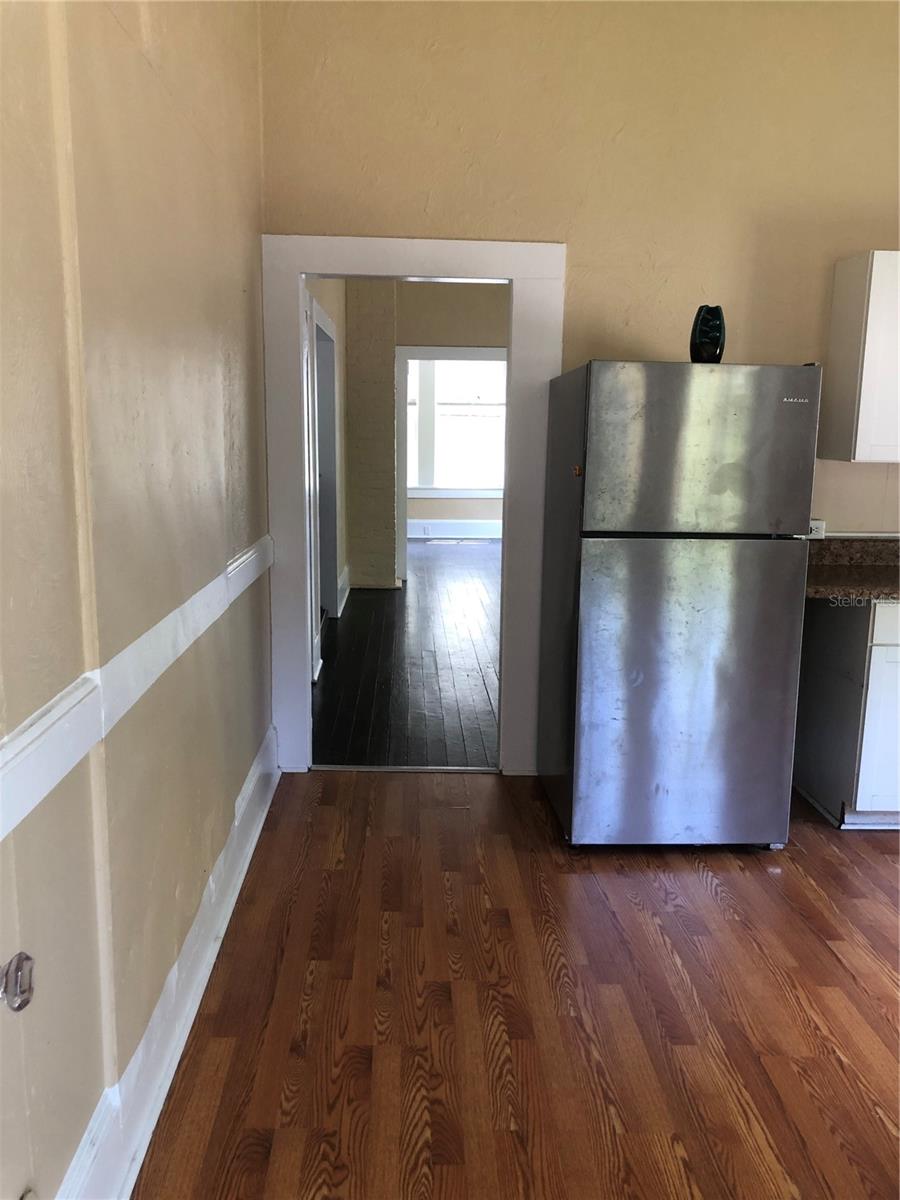 Image 14 of 23 For 25422 Pine Street