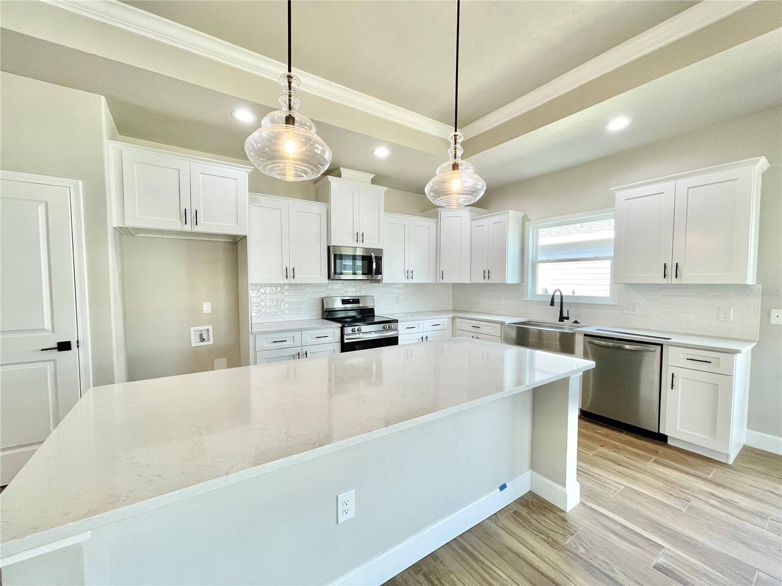 Image 3 of 49 For 1021 67th Way