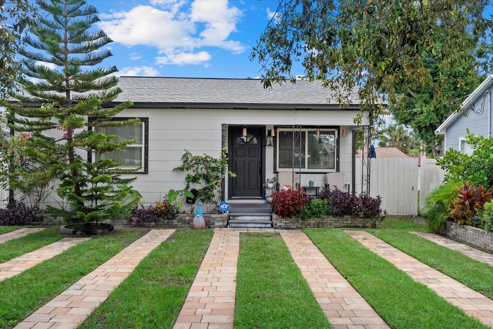 Image 2 of 48 For 4444 5th Avenue S