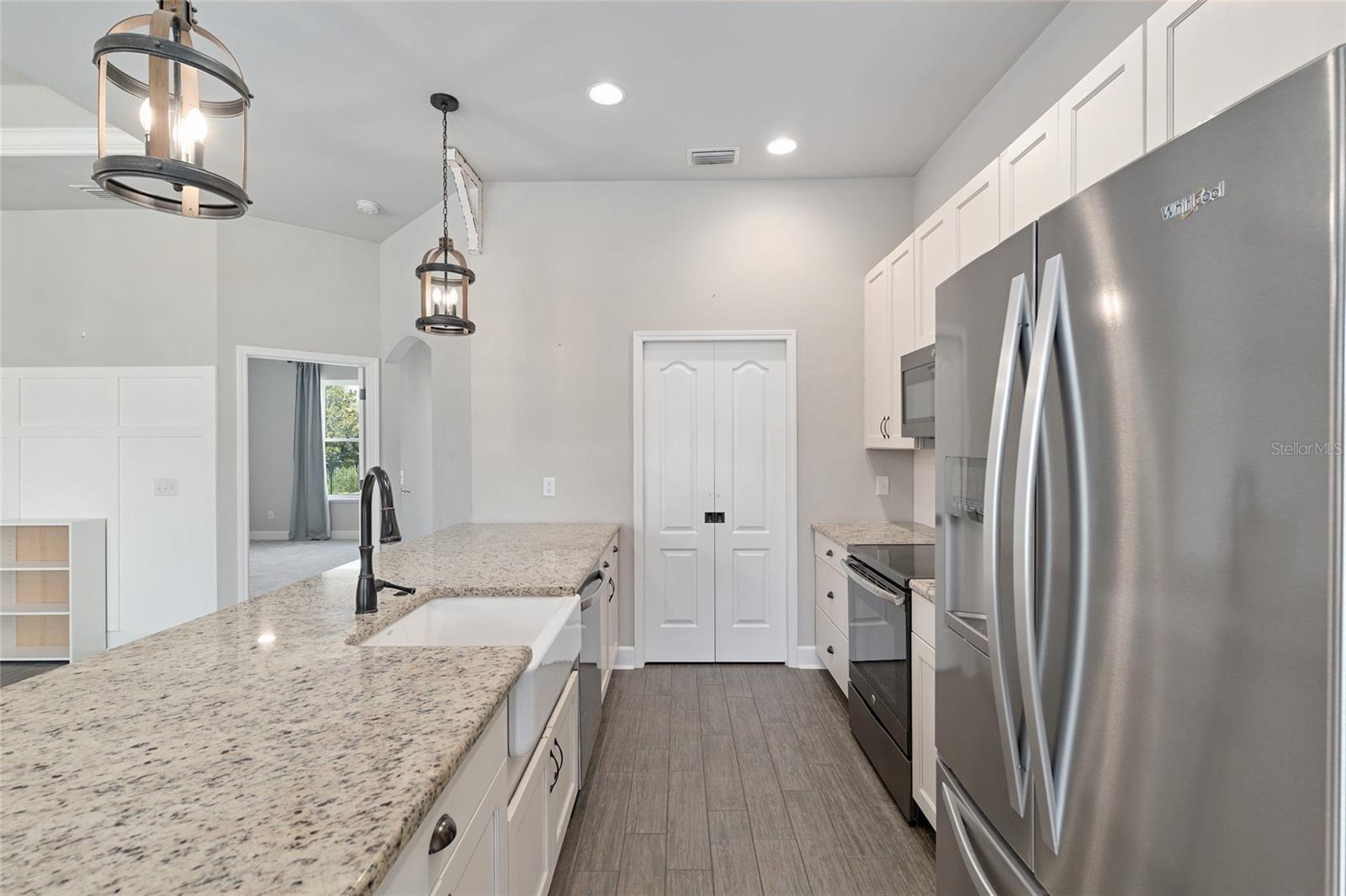 Image 19 of 72 For 2556 118th Terrace