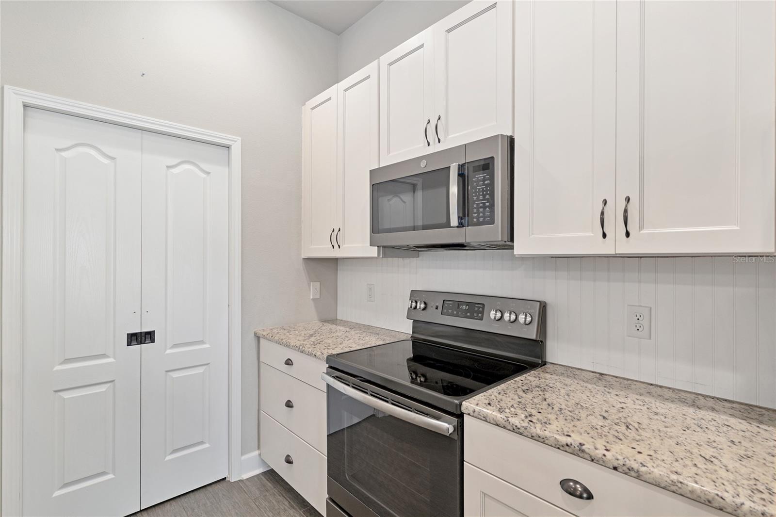 Image 20 of 72 For 2556 118th Terrace