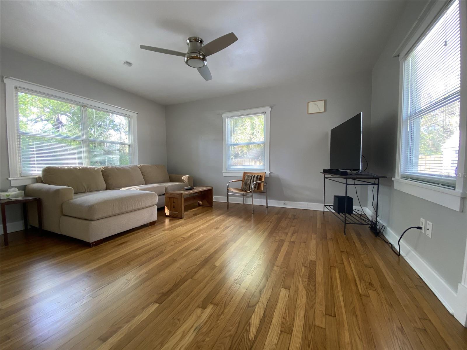 Image 2 of 18 For 716 10th Avenue