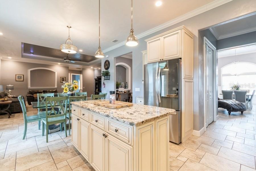 Image 11 of 45 For 6813 83rd Terrace