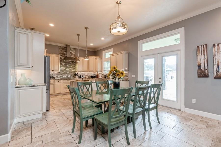 Image 15 of 45 For 6813 83rd Terrace