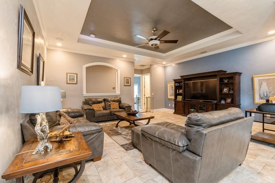 Image 21 of 45 For 6813 83rd Terrace