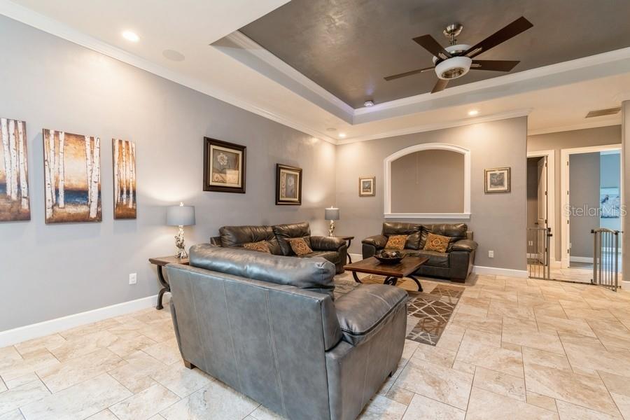 Image 22 of 45 For 6813 83rd Terrace