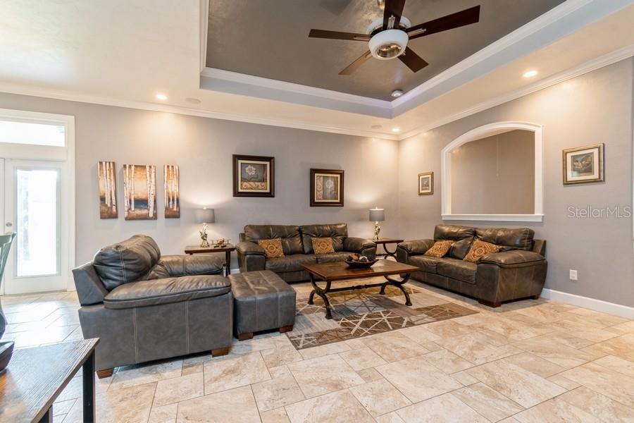 Image 23 of 45 For 6813 83rd Terrace