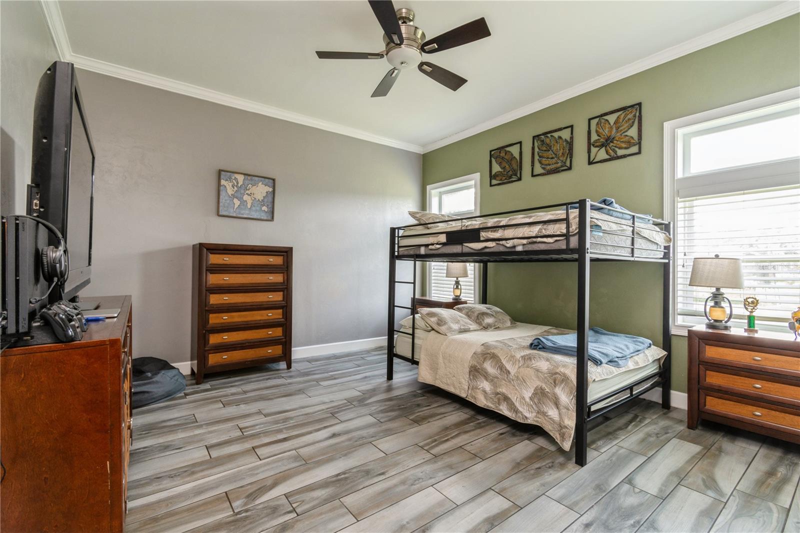 Image 37 of 45 For 6813 83rd Terrace