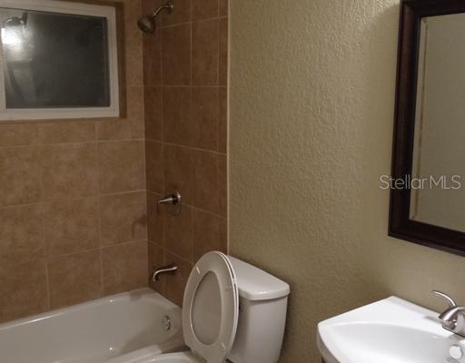 Image 11 of 52 For 917 15th Avenue
