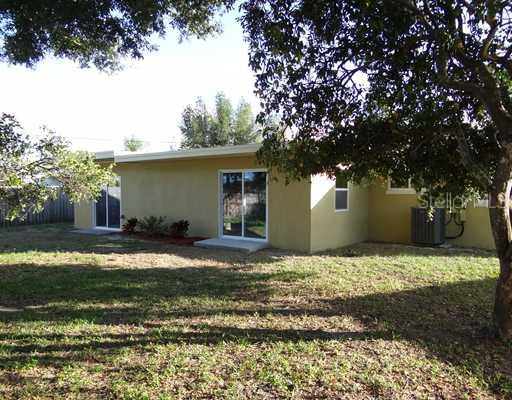 Image 12 of 52 For 917 15th Avenue