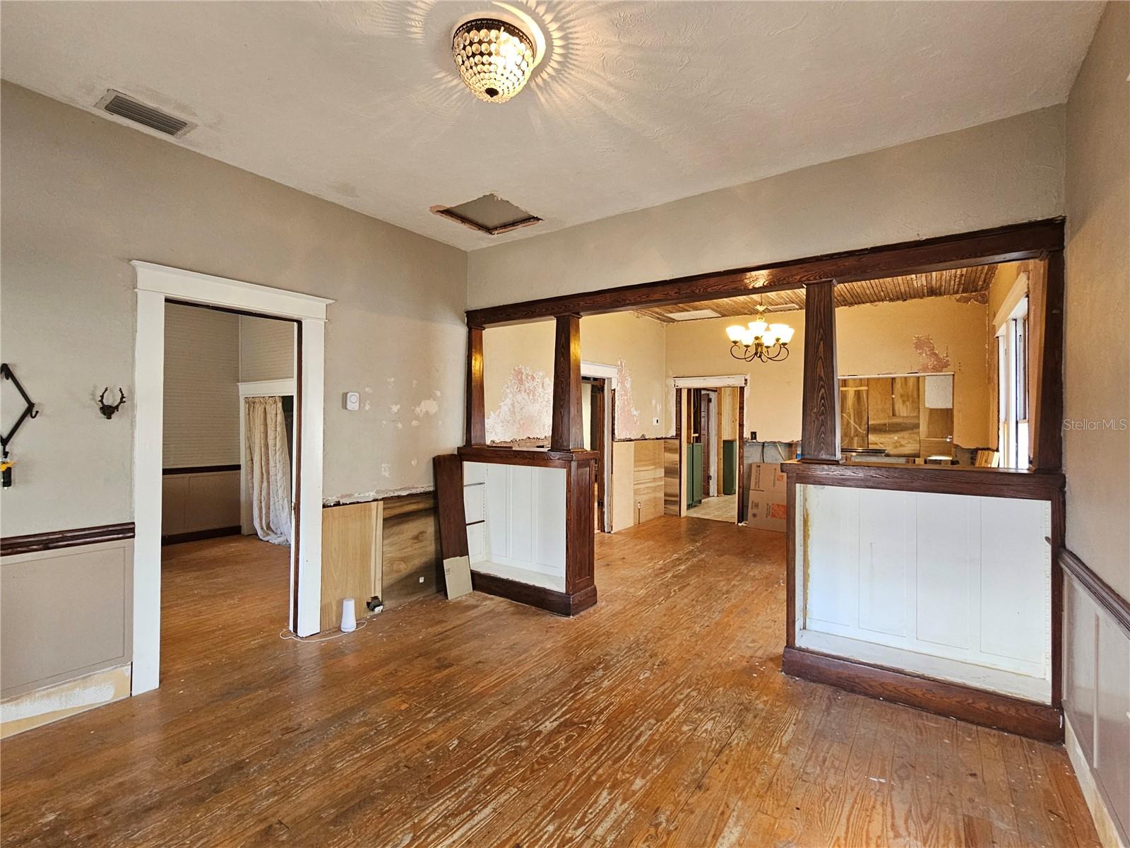 Image 18 of 52 For 917 15th Avenue