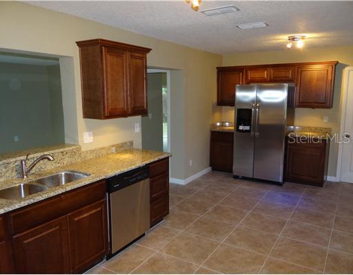 Image 4 of 52 For 917 15th Avenue