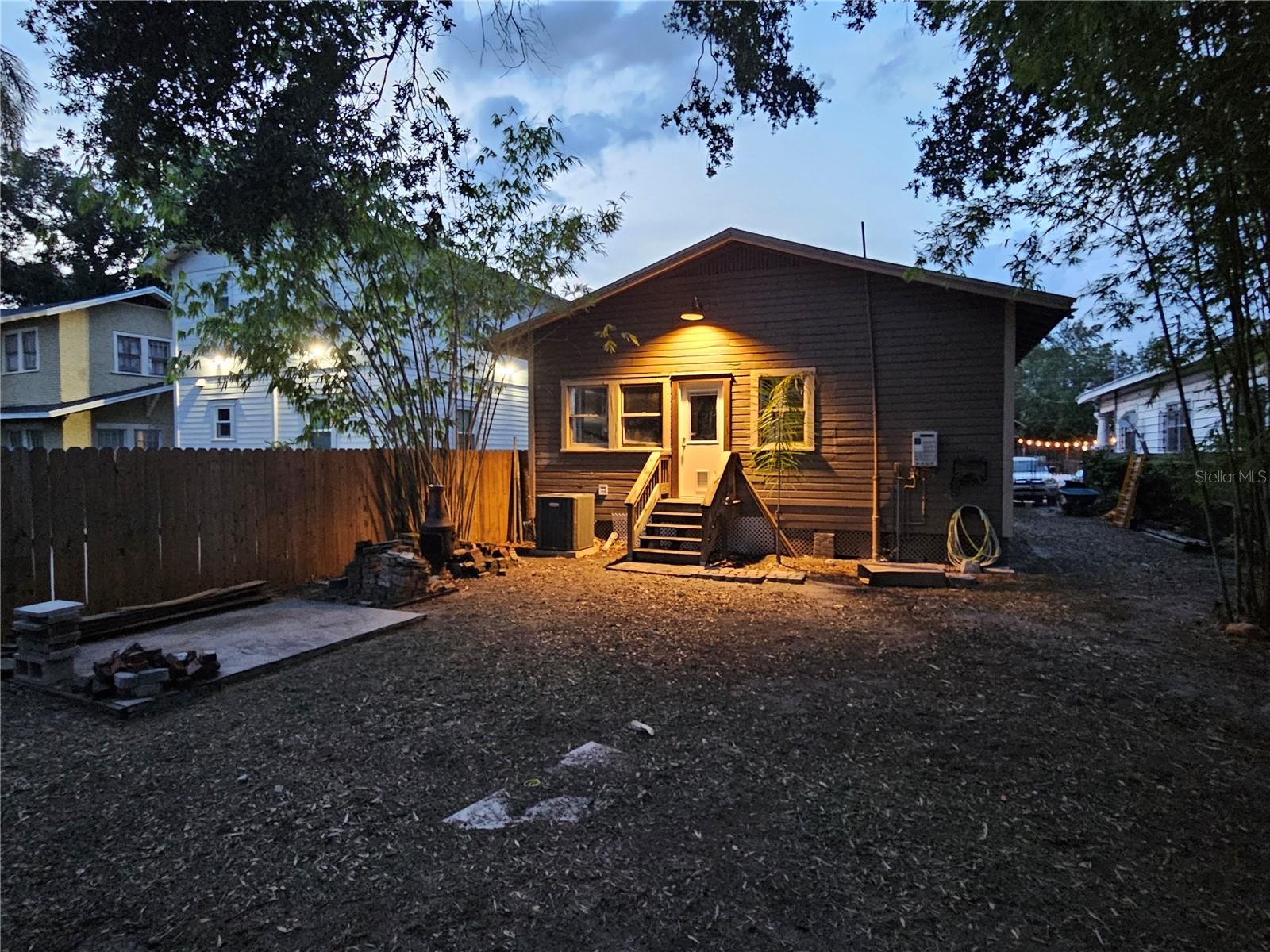 Image 51 of 52 For 917 15th Avenue