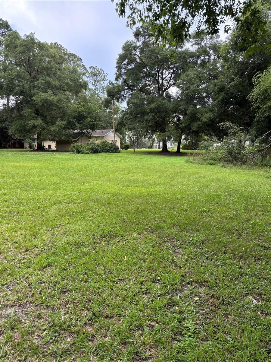 Image 22 of 26 For 600 122nd Street