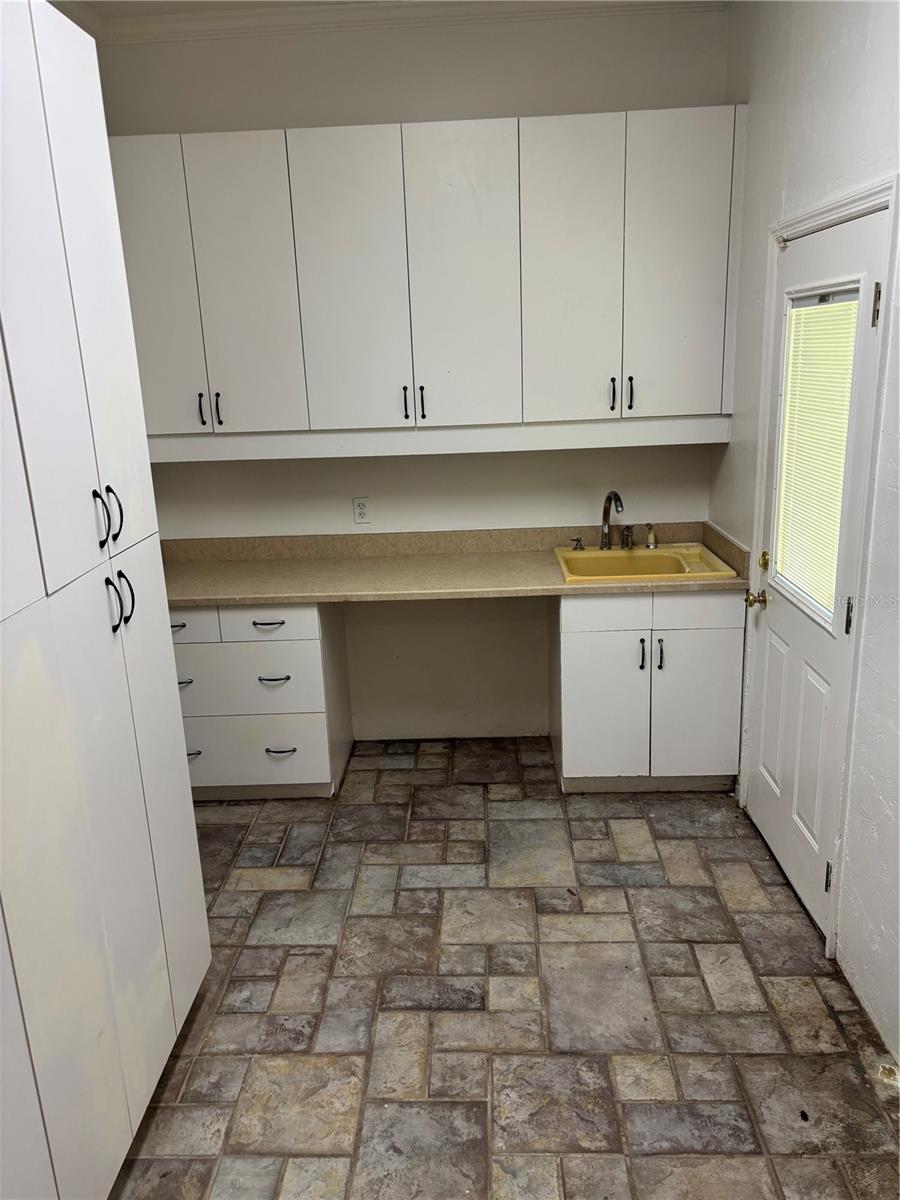 Image 6 of 18 For 600 122nd Street