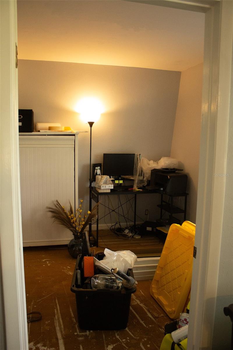 Image 11 of 31 For 15024 89th Street