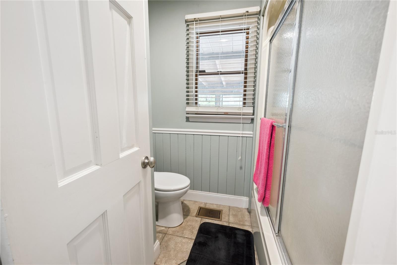 Image 19 of 51 For 8290 Melrose Road