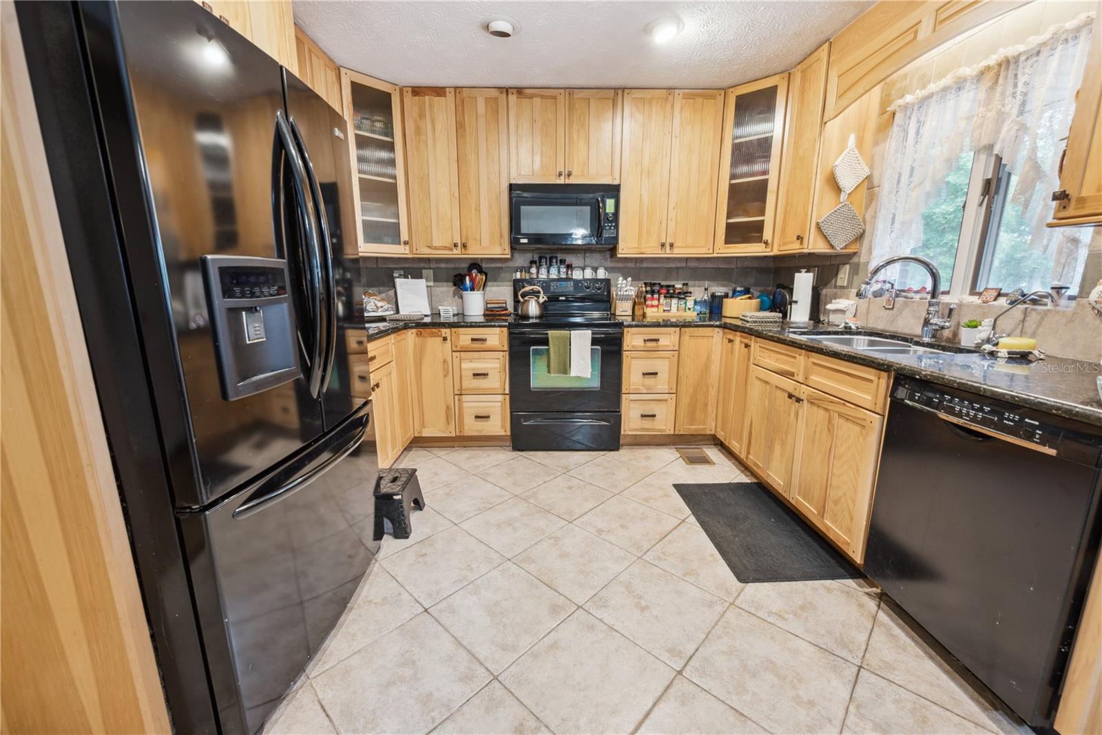 Image 8 of 51 For 8290 Melrose Road