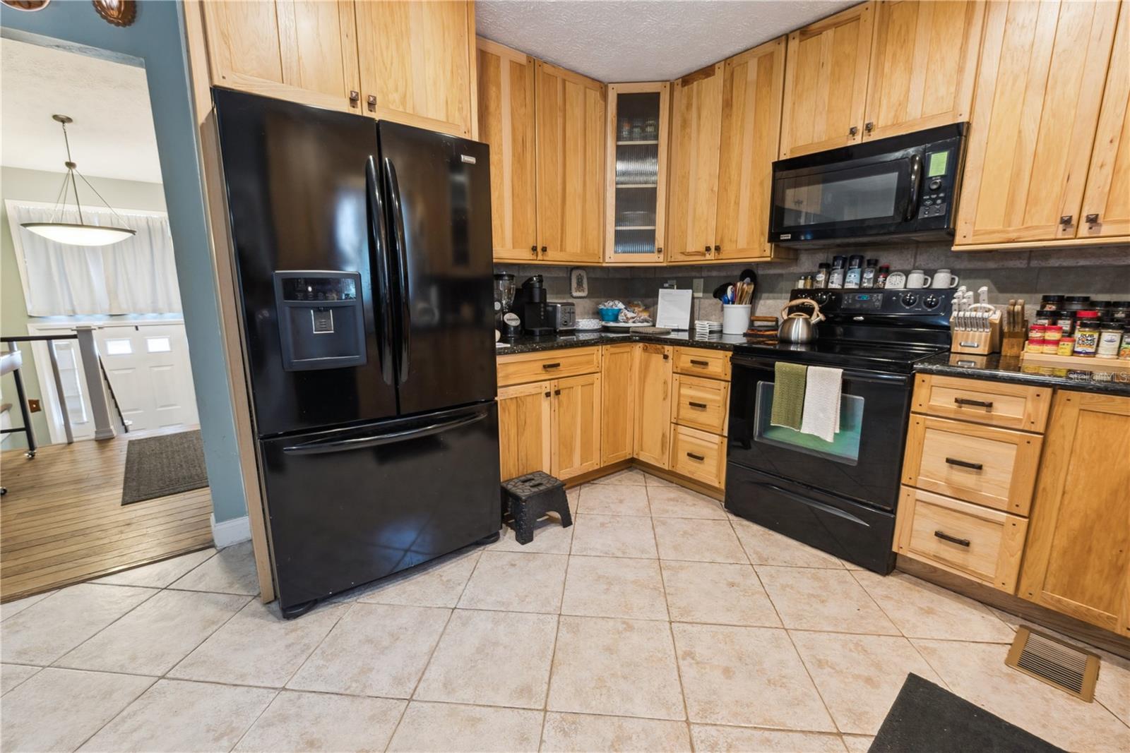 Image 9 of 51 For 8290 Melrose Road