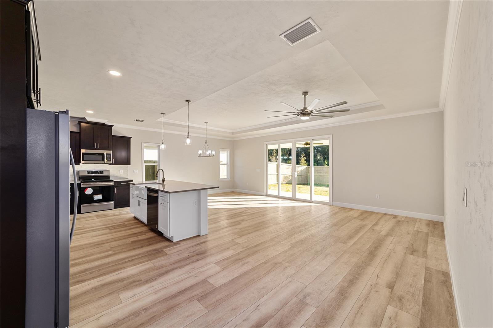 Image 14 of 38 For 6718 10th Lane
