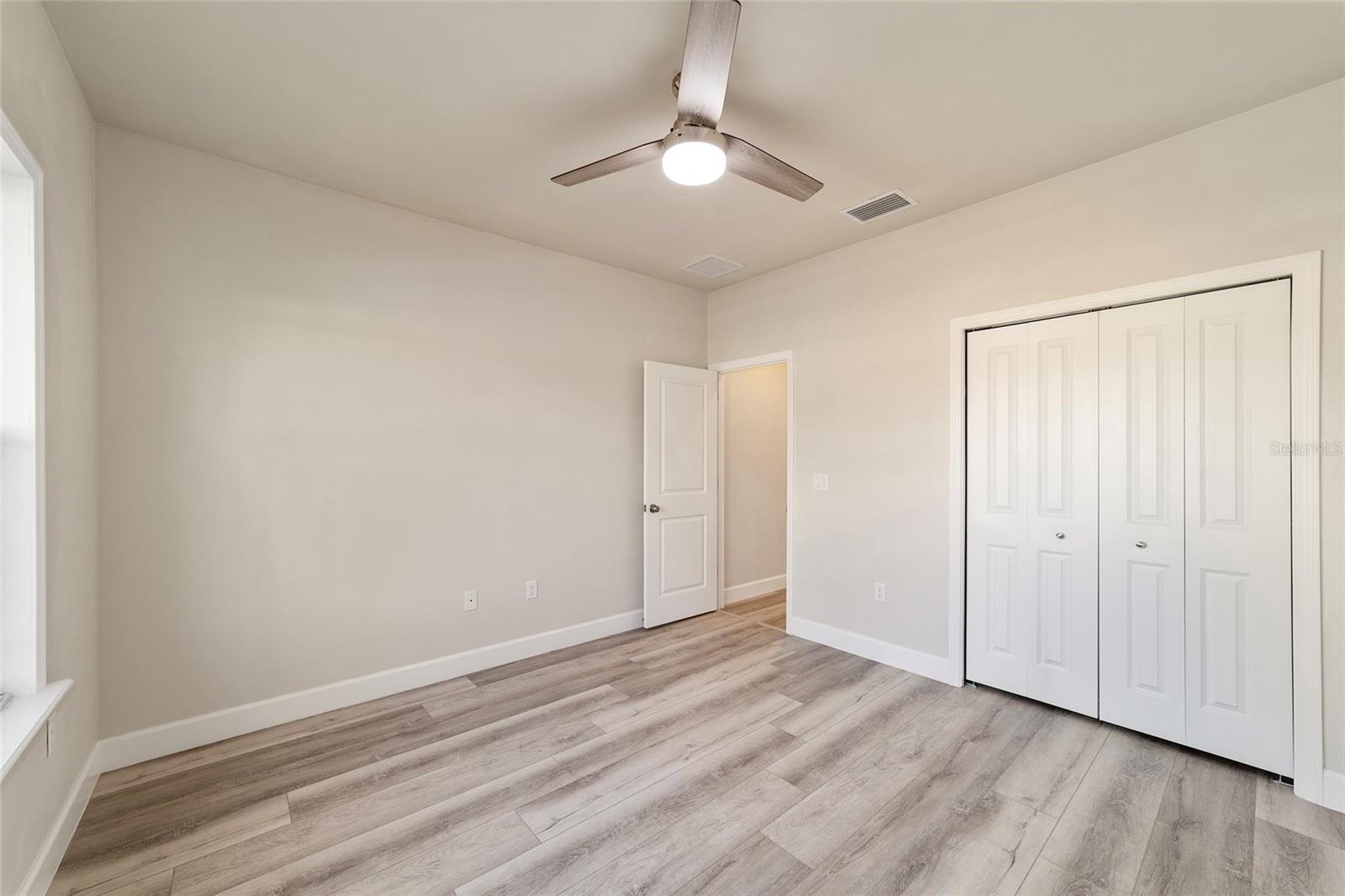 Image 5 of 38 For 6718 10th Lane