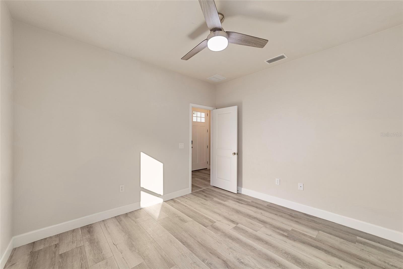 Image 7 of 38 For 6718 10th Lane