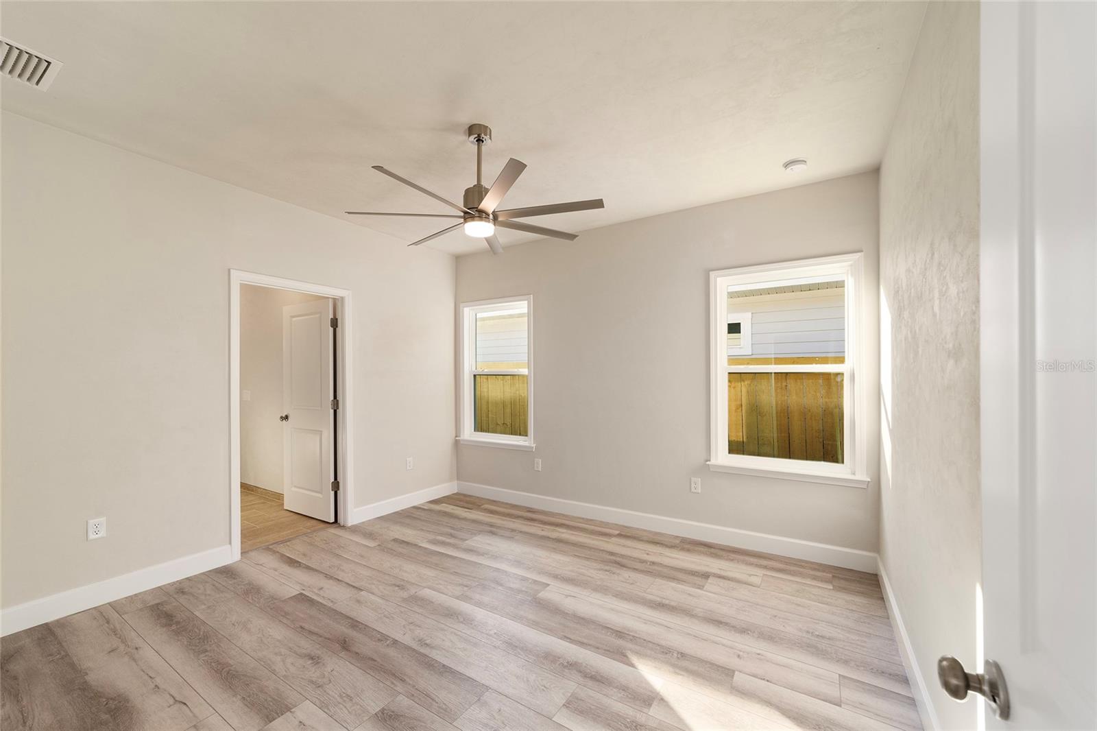 Image 8 of 38 For 6718 10th Lane