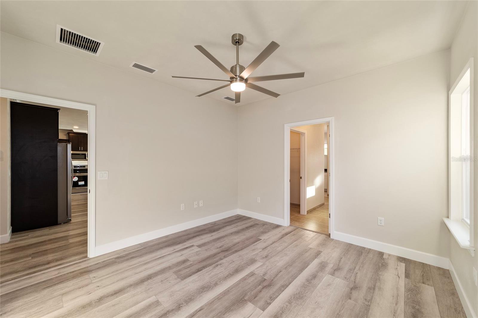 Image 9 of 38 For 6718 10th Lane