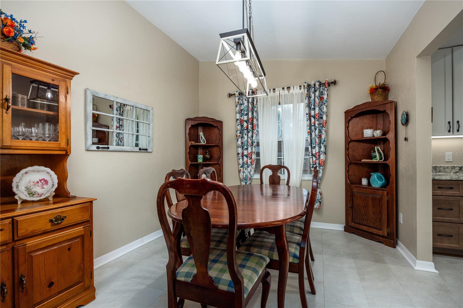 Image 13 of 37 For 25308 17th Avenue