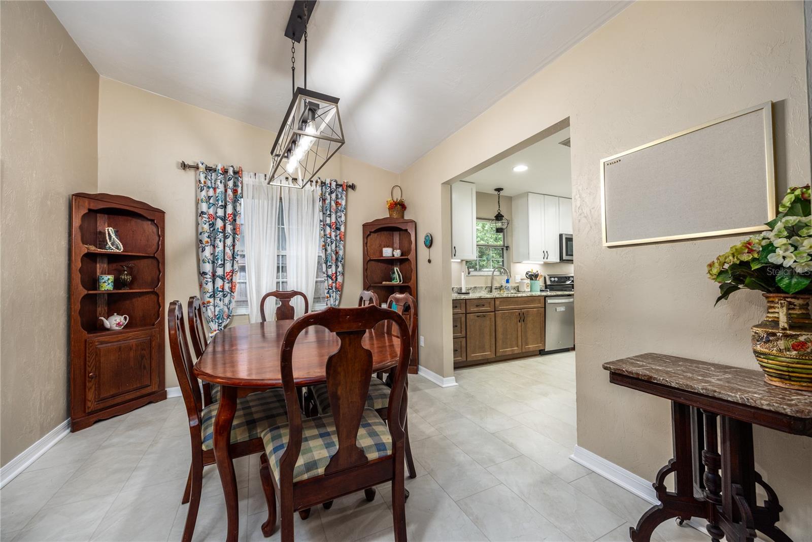 Image 14 of 37 For 25308 17th Avenue
