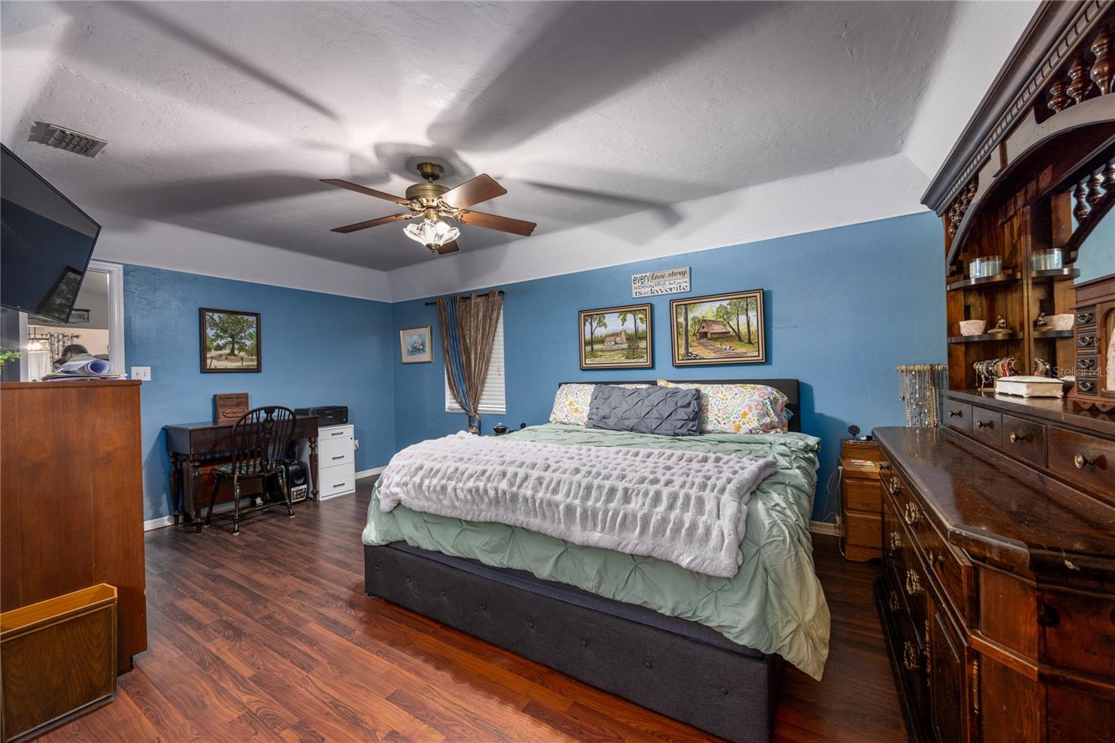 Image 21 of 37 For 25308 17th Avenue