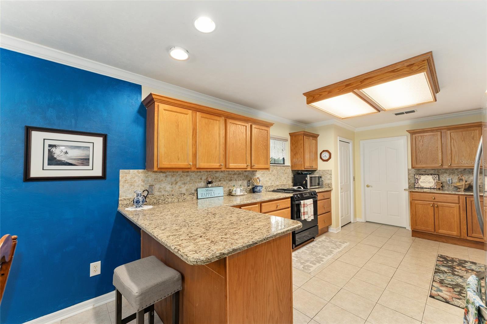 Image 12 of 46 For 10922 Palmetto Boulevard