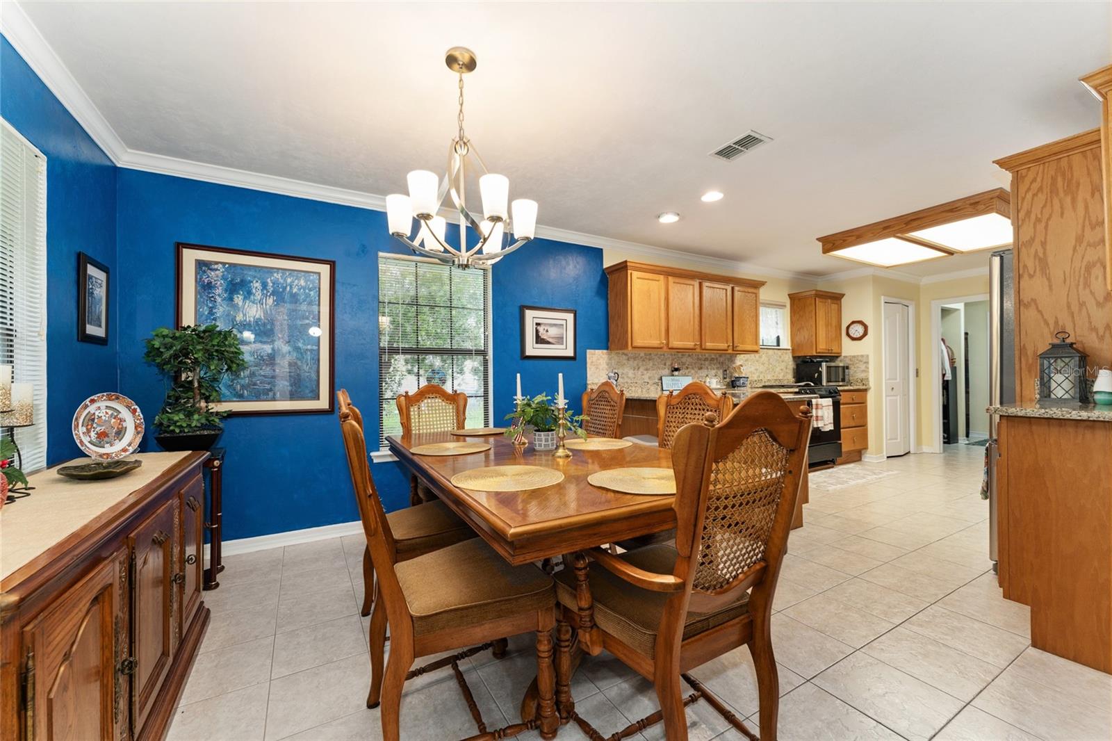 Image 15 of 46 For 10922 Palmetto Boulevard