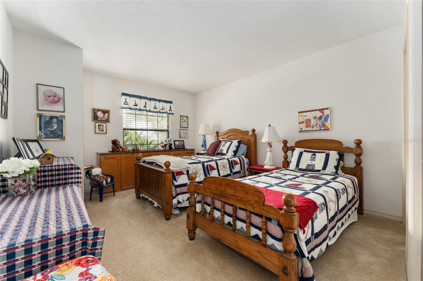 Image 21 of 46 For 10922 Palmetto Boulevard