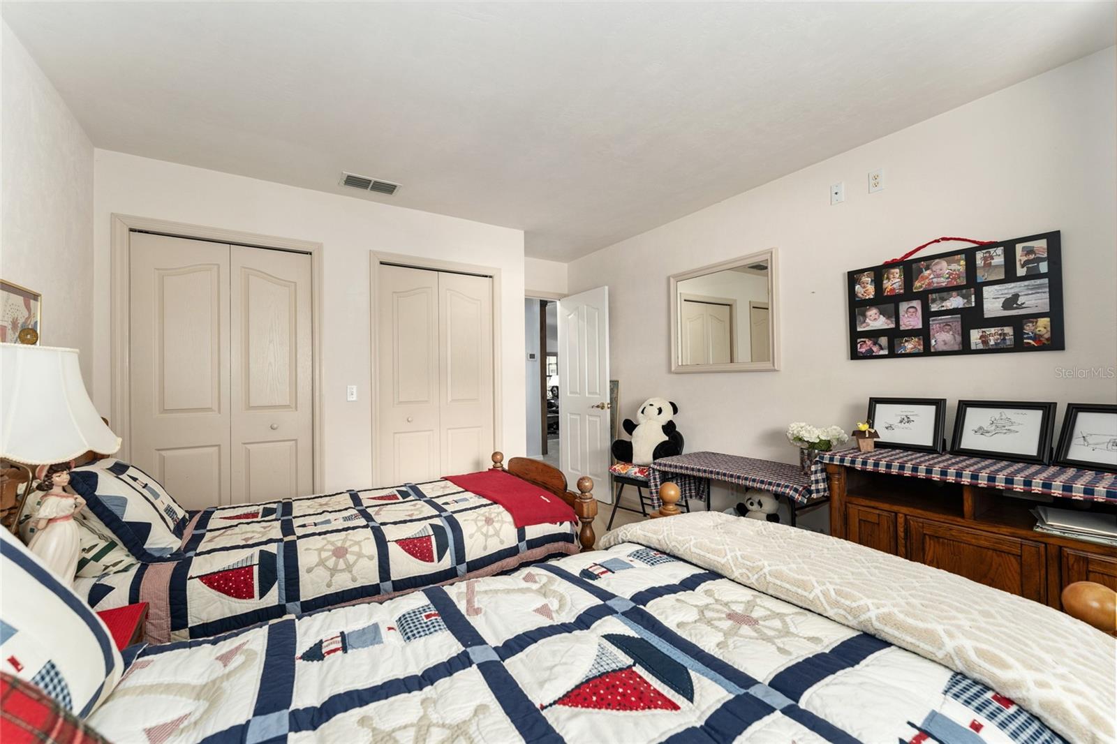 Image 22 of 46 For 10922 Palmetto Boulevard