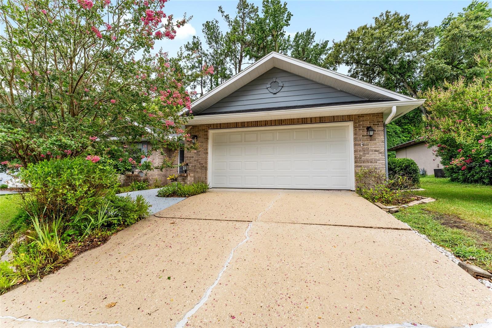 Image 37 of 46 For 10922 Palmetto Boulevard
