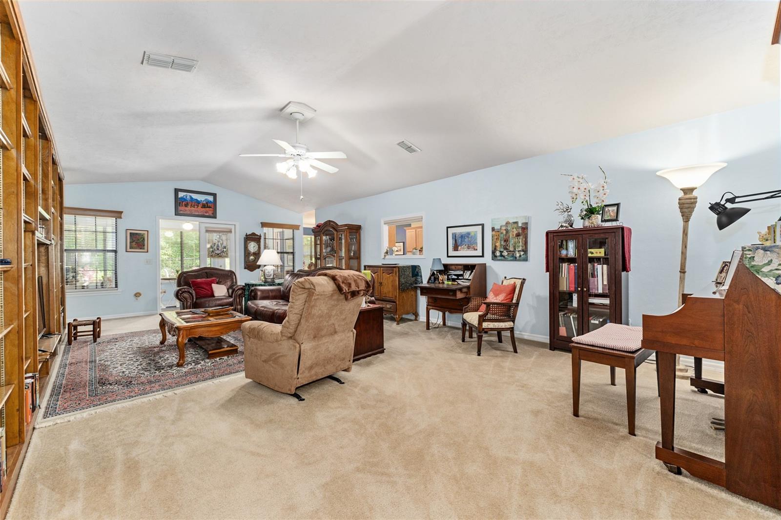 Image 5 of 46 For 10922 Palmetto Boulevard